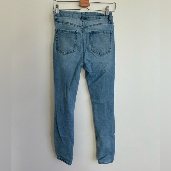 Forever 21 Skinny Jeans - Picture 2 of 3